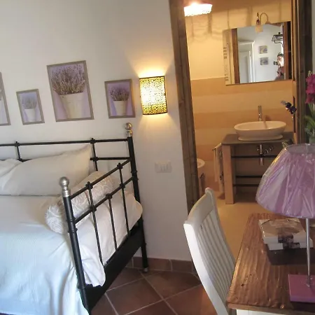 Acquamarina Bed & Breakfast *